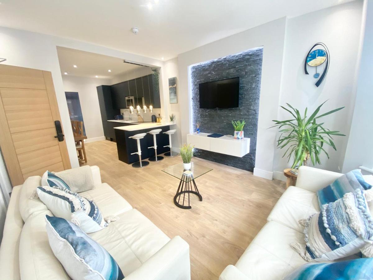 Cloud9 Guest House - By Coastline Retreats - 2 Bedroom Self Contained Garden Flat - Luxury Bath, Netflix, Superfast Wifi, Parking Included Bournemouth Ngoại thất bức ảnh