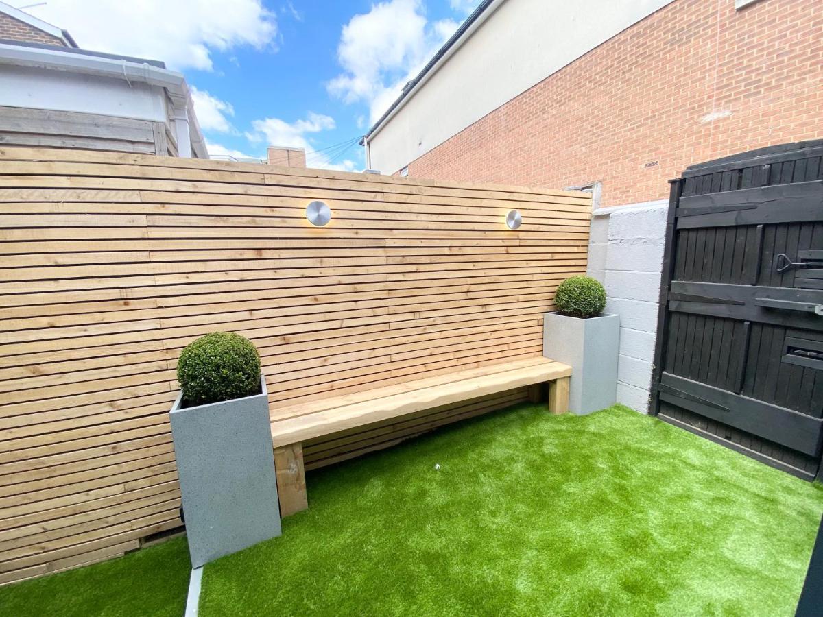Cloud9 Guest House - By Coastline Retreats - 2 Bedroom Self Contained Garden Flat - Luxury Bath, Netflix, Superfast Wifi, Parking Included Bournemouth Ngoại thất bức ảnh